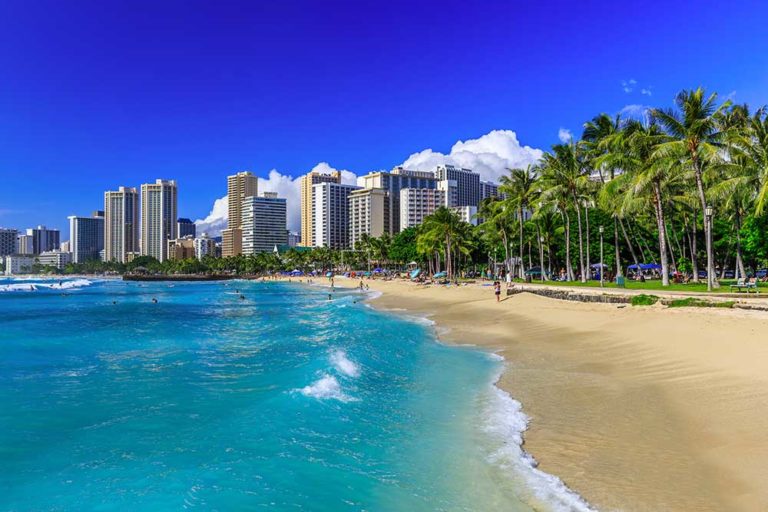 Best Beaches in Honolulu, HI
