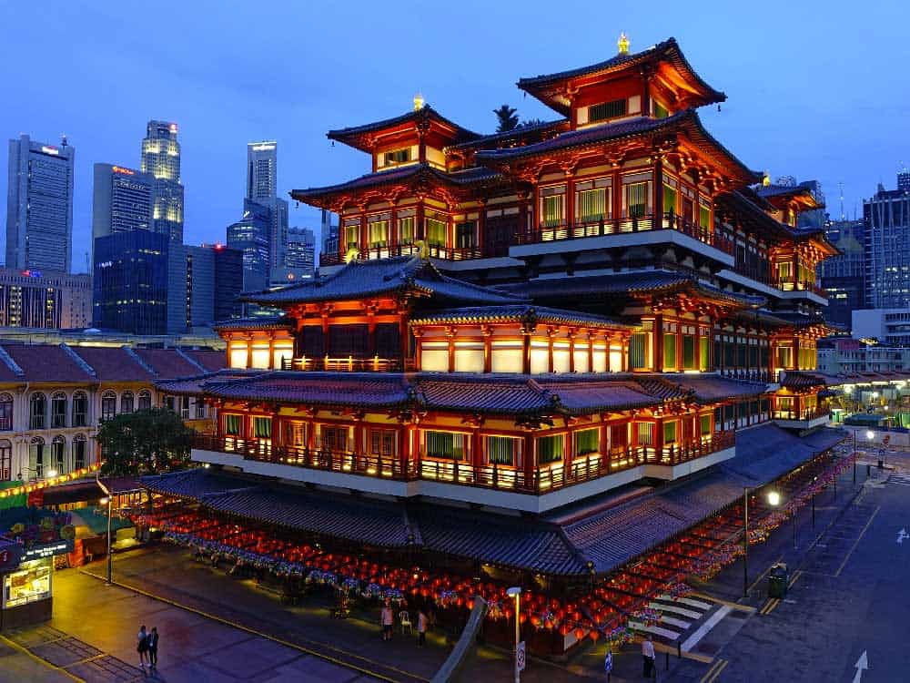 Buddha Tooth Relic Temple in Chinatown, Singapore
