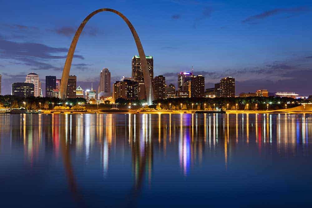 11 MustDo Day Trips from St. Louis For Your Missouri Adventure