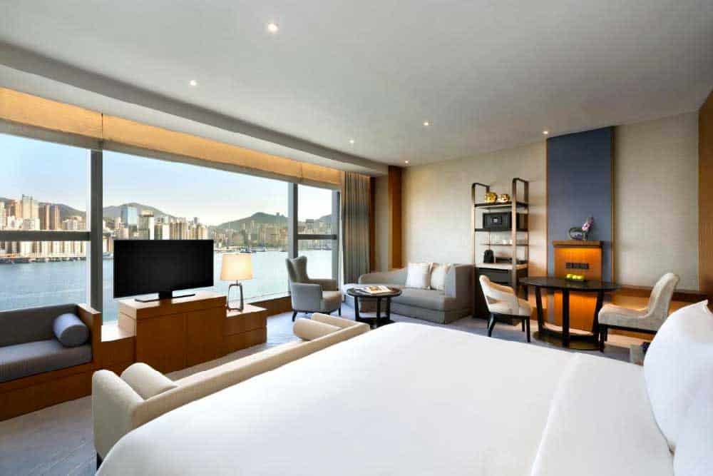 Room @ Kerry Hotel Hong Kong in Kowloon, Hong Kong