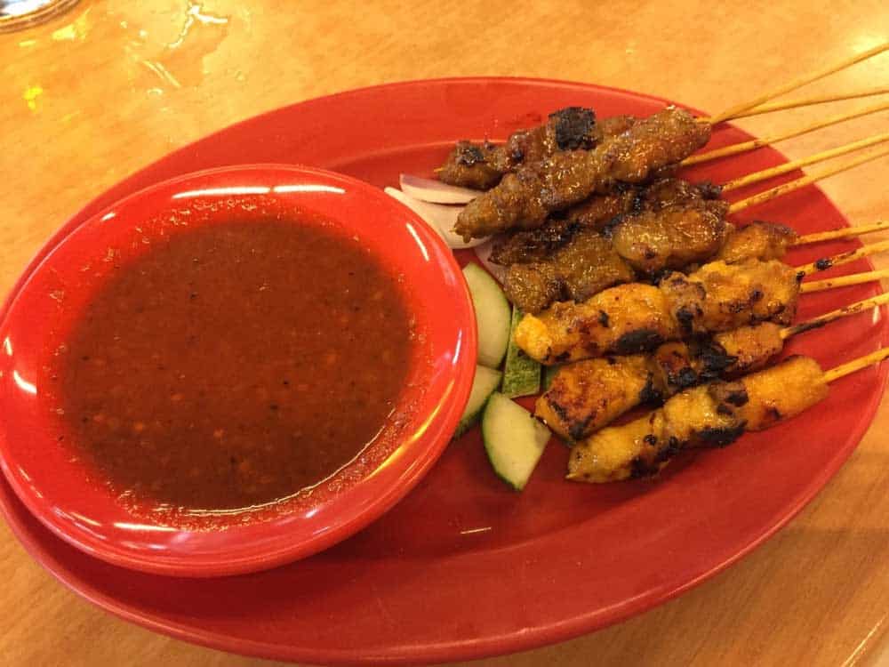 Singaporean Food: Satay